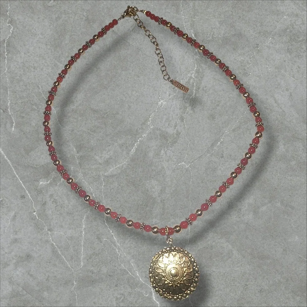 Napier Gold Tone Orange Bead Pendant‎ Necklace Floral Medallion 16